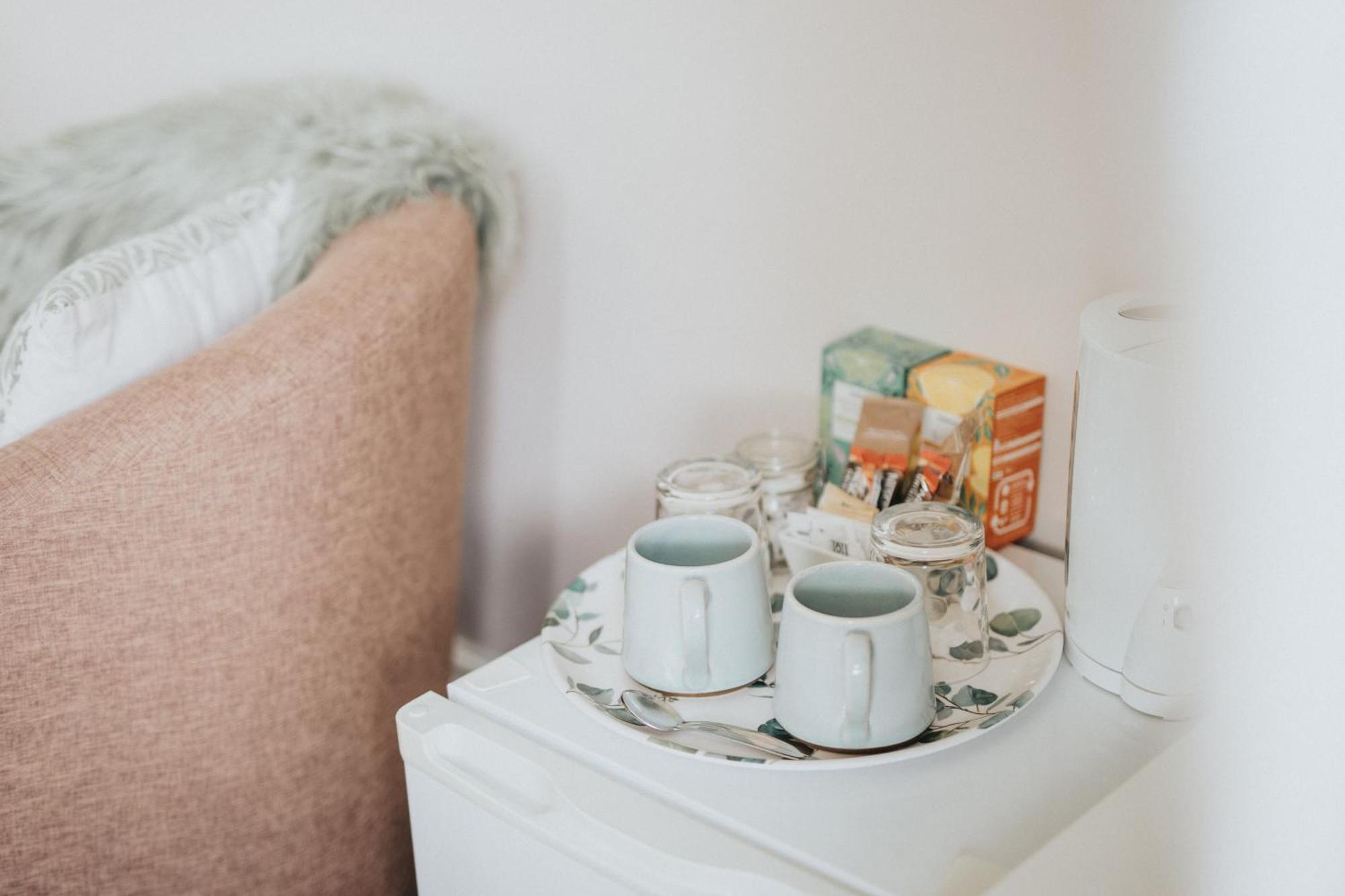 Ferlas Bed And Breakfast Penrhyndeudreath Bagian luar foto
